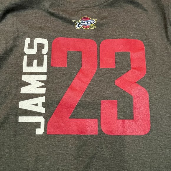 Women's Cleveland Cavaliers LeBron James NBA Licensed Tee - NWT - Picture 4 of 7